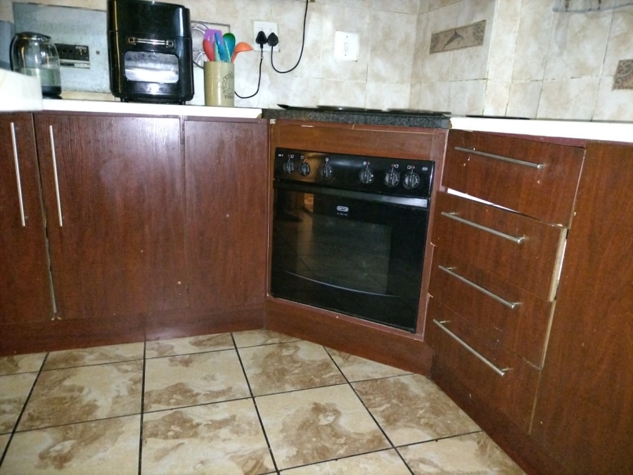 3 Bedroom Property for Sale in Rustenburg Central North West